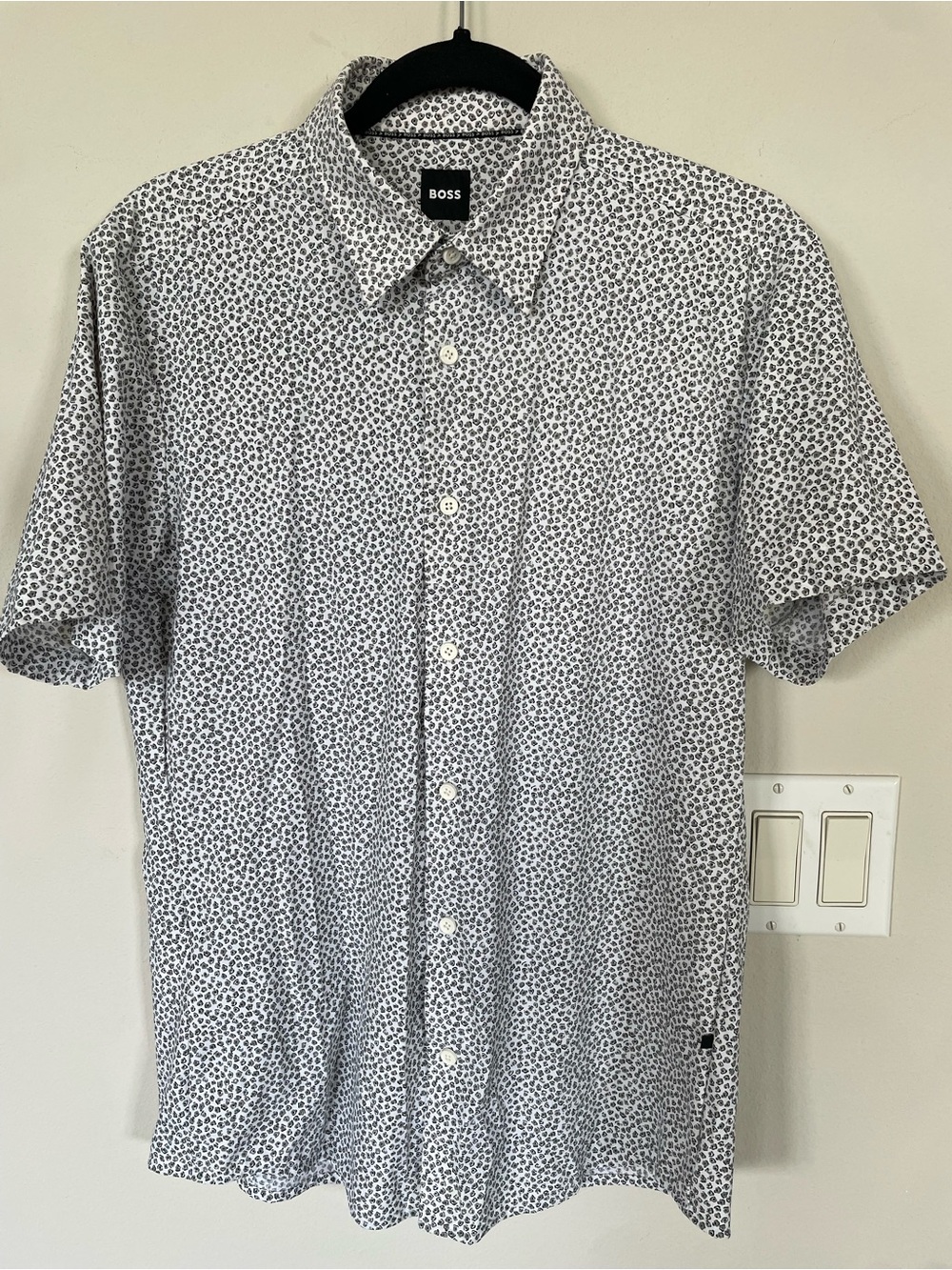 BOSS Men’s Slim Fit P Roan Short Sleeve Woven Shirt Small Very Good Condition